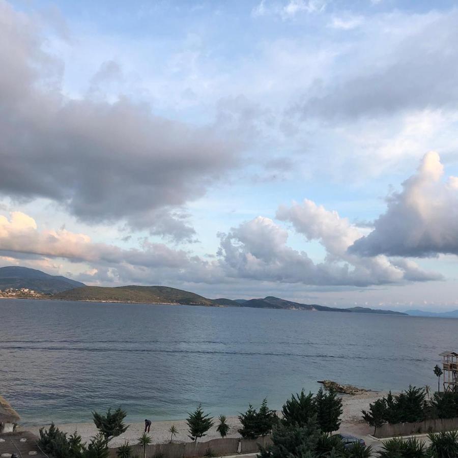 Mary'S Apartment Sarande Bagian luar foto