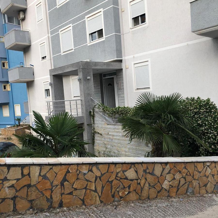 Mary'S Apartment Sarande Bagian luar foto