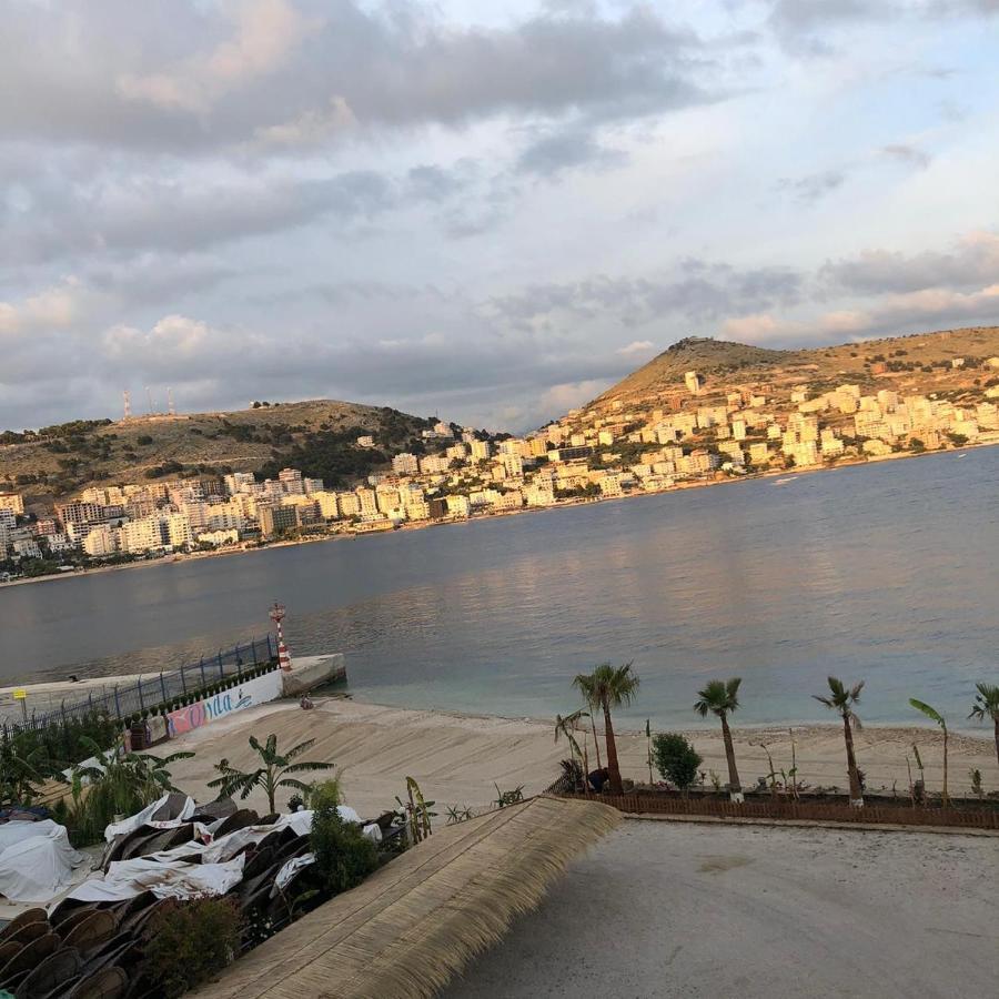 Mary'S Apartment Sarande Bagian luar foto